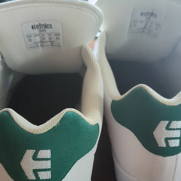 Etnies White and Green Sneakers Classic Skate Style - Picture 2 of 6